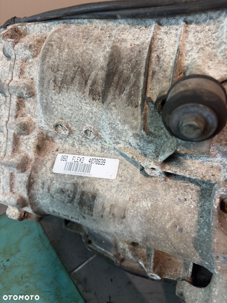 SKRZYNIA AUTOMATYCZNA AUTOMAT ROZDZEILACZ REDUKTOR AUDI S4 B7 B6 4.2 1071137028 3L86 - 13