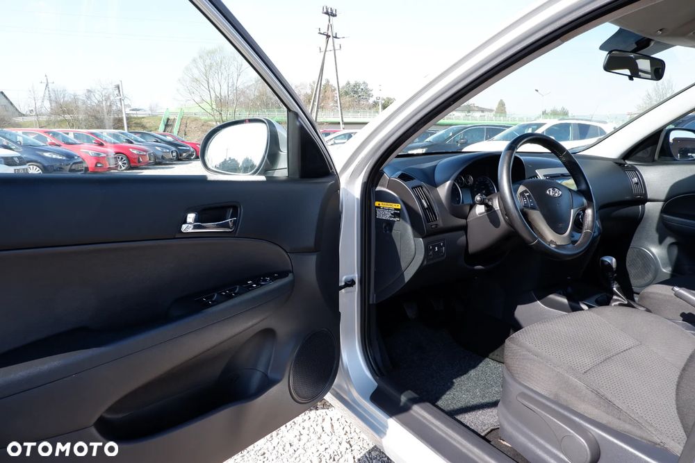 Hyundai i30 1.6 blue Comfort - 25