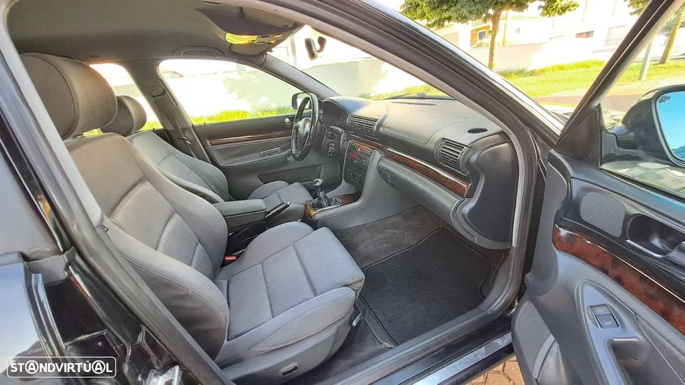 Audi A4 Avant 1.9 TDI Attraction - 16
