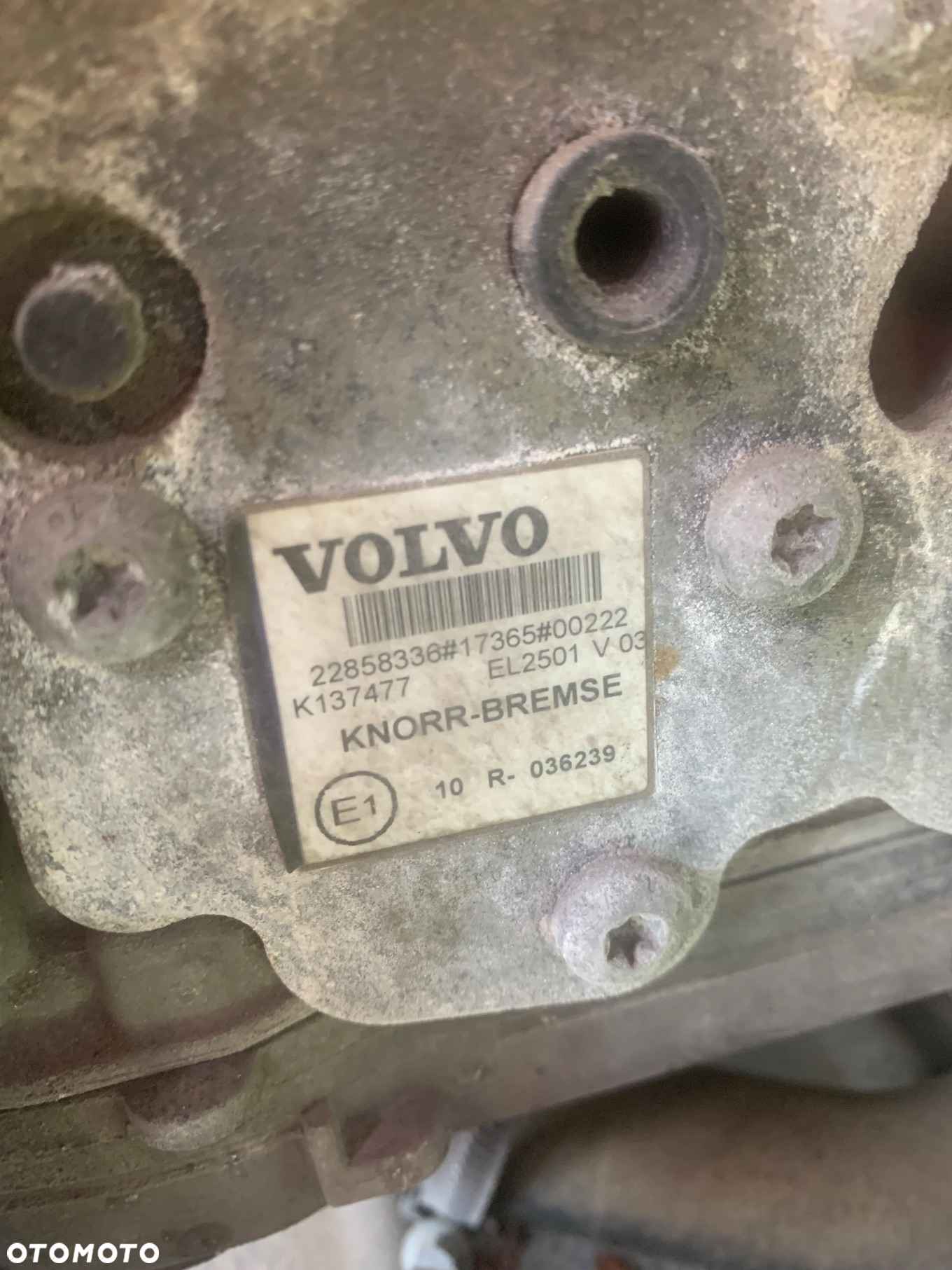 Volvo Osuszacz powietrza  K137477  2017 r. - 2