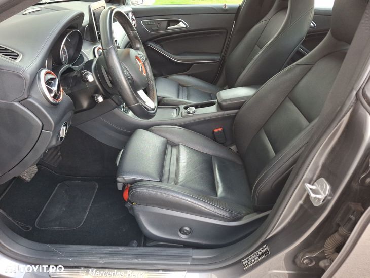 Mercedes-Benz CLA 200 7G-DCT Urban - 13