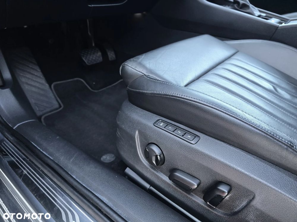 Skoda Superb 2.0 TDI L&K DSG - 13