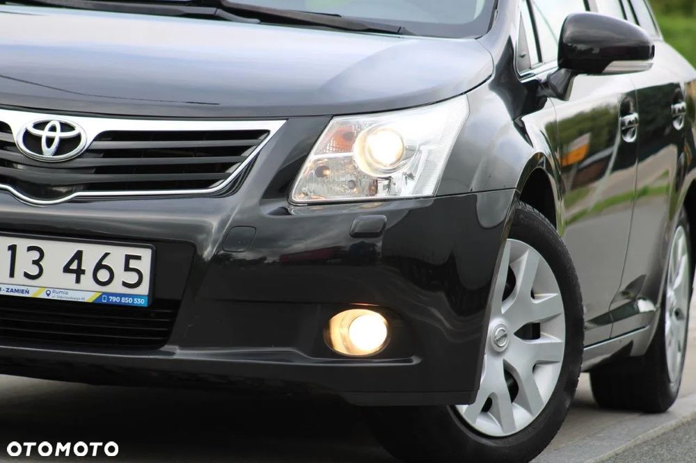 Toyota Avensis 1.8 Sol plus NAVI - 31