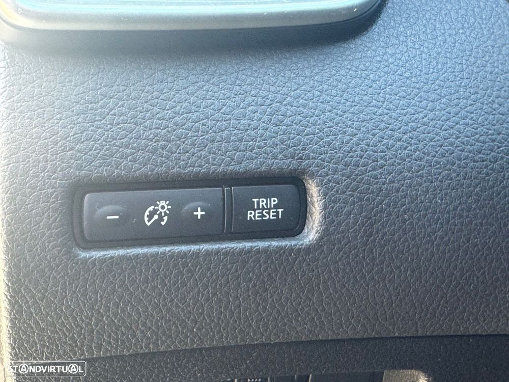 Nissan Qashqai 1.5 dCi N-Connecta J18+Led - 27