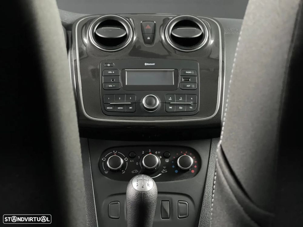 Dacia Sandero - 11