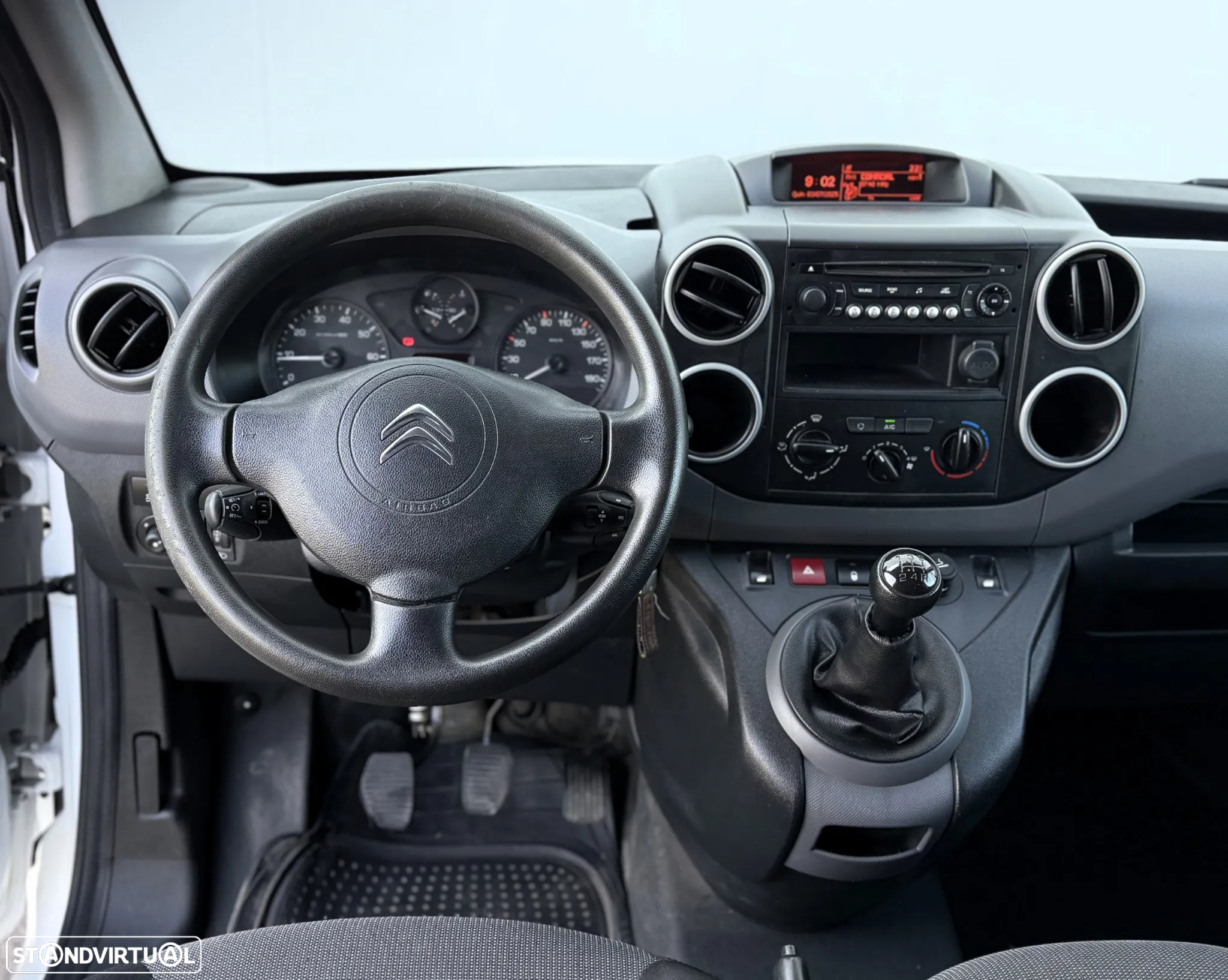 Citroën Berlingo 1.6 BlueHDi 100 Longa - 26