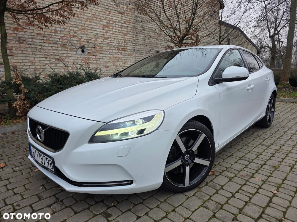 Volvo V40 D4 Geartronic RDesign - 14