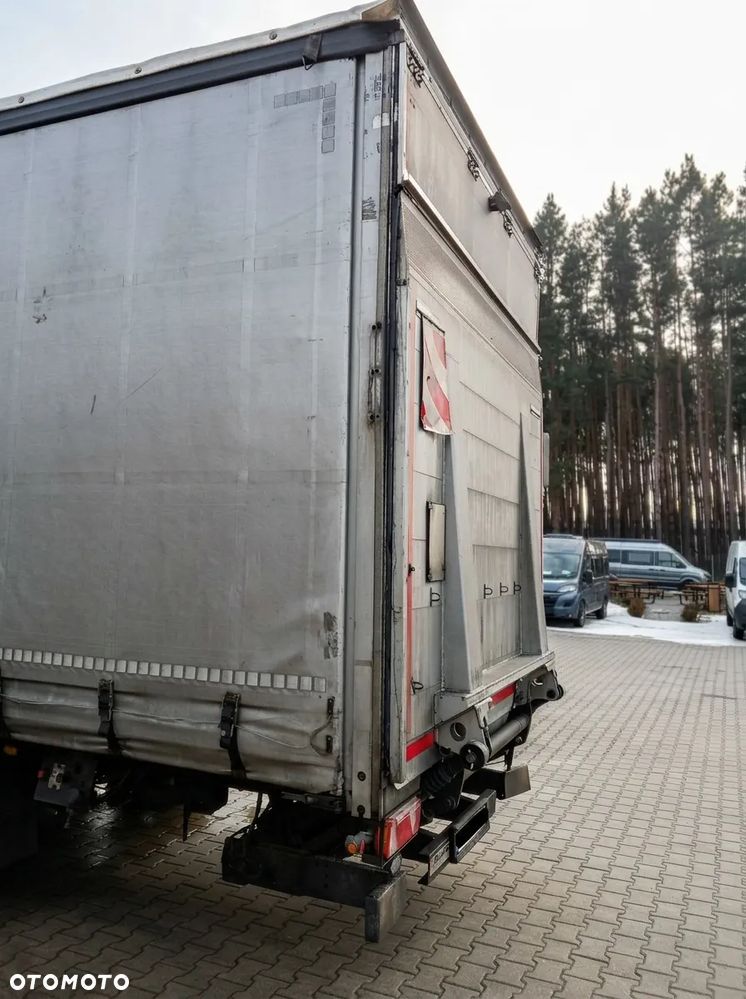 Mercedes-Benz 1836 - 8