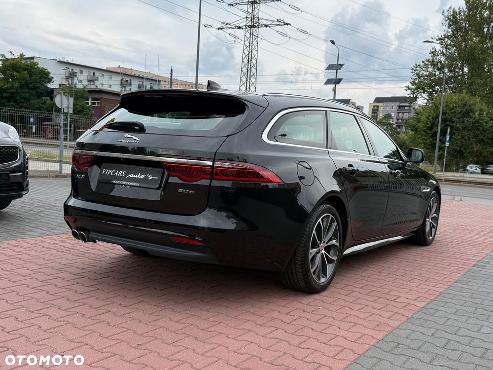 Jaguar XF 2.0 i4D R-Sport - 5