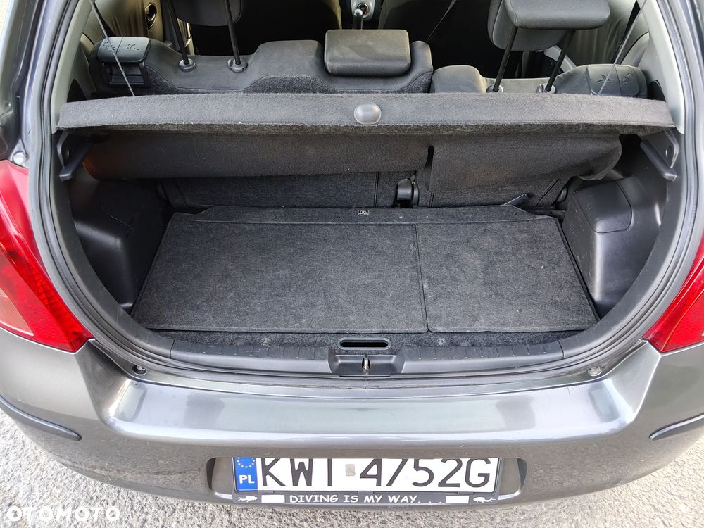 Toyota Yaris 1.0 Terra EU5 - 12