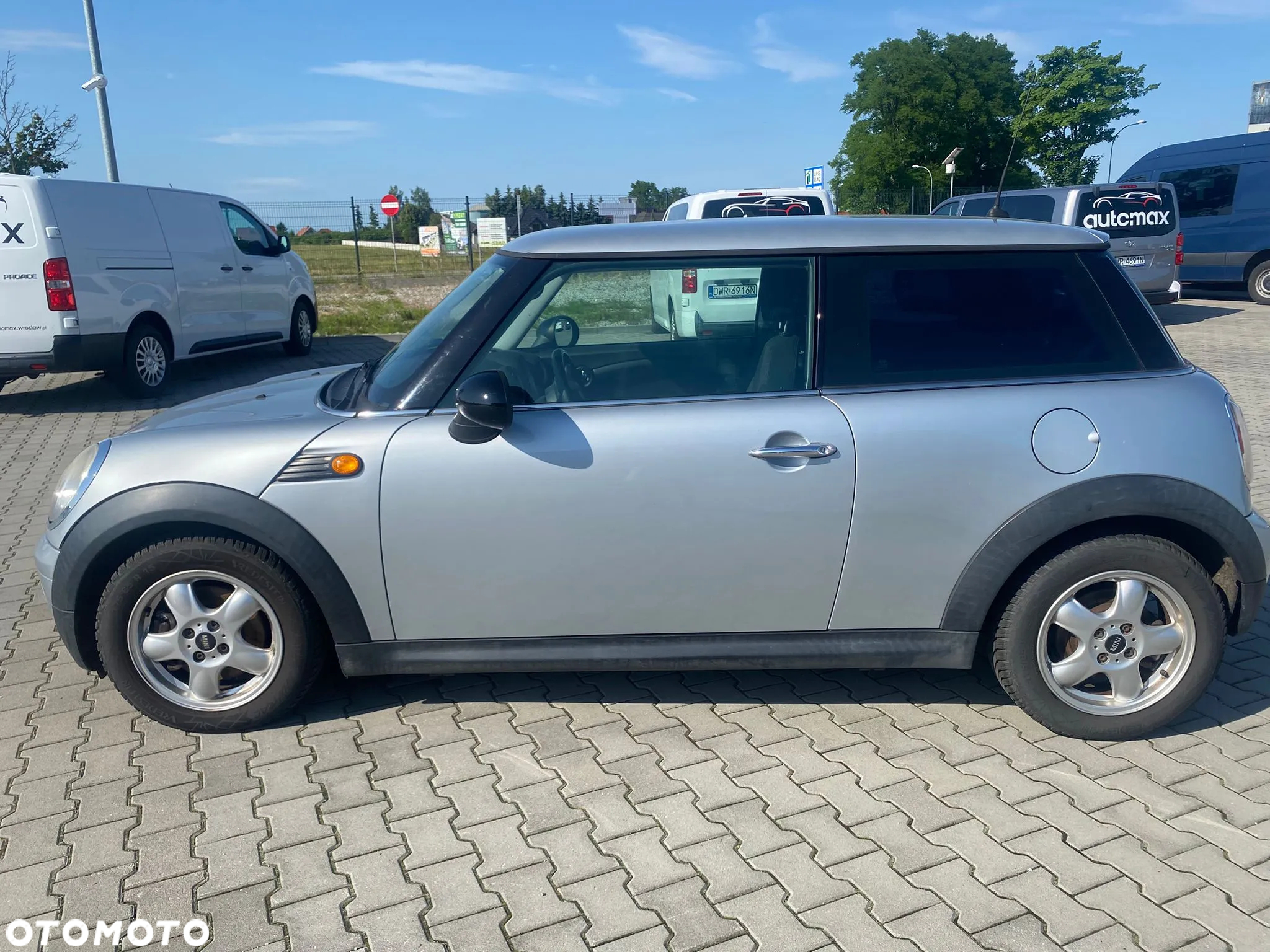 MINI ONE Standard - 2