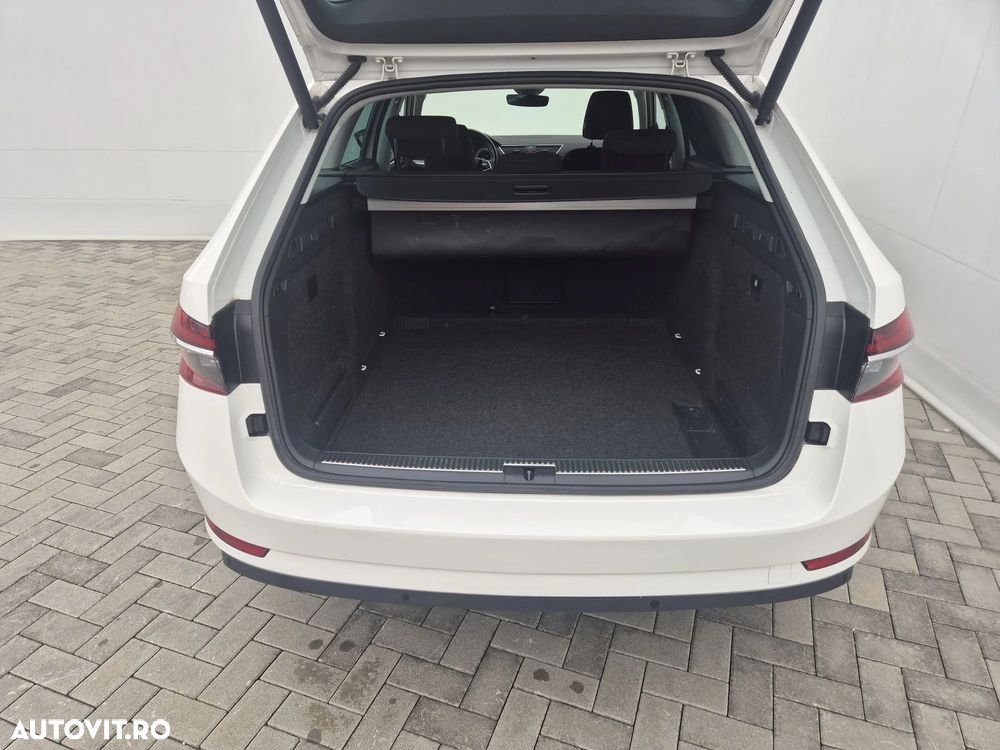Skoda Superb 2.0 TDI 4X4 DSG Style - 31