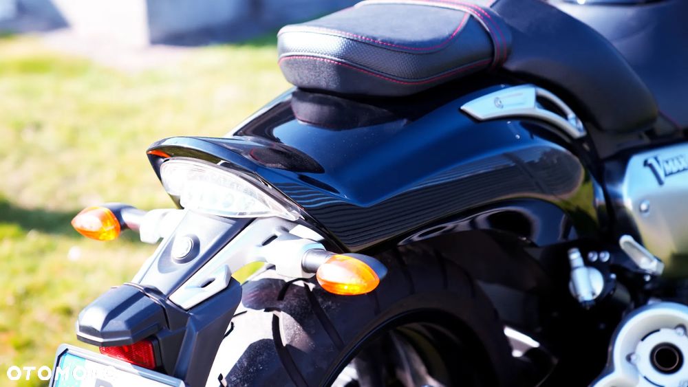 Yamaha V-MAX - 19