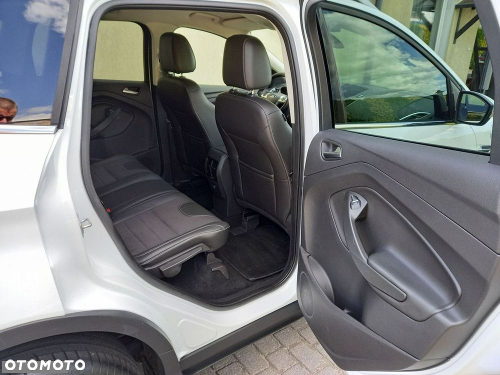 Ford Kuga 1.6 EcoBoost 2x4 Titanium - 21