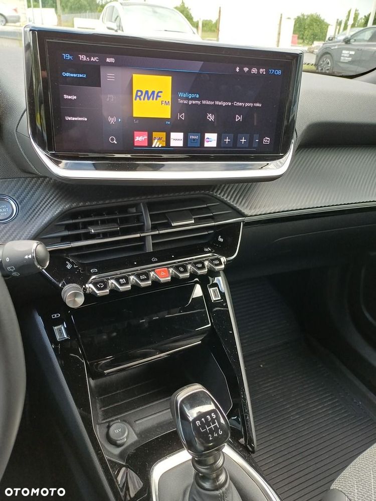 Peugeot 2008 PureTech 100 Allure S&S BVM6 - 15