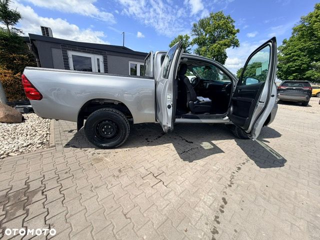 Toyota Hilux 2.8 D-4D Extra Cab Live 4x4 - 20