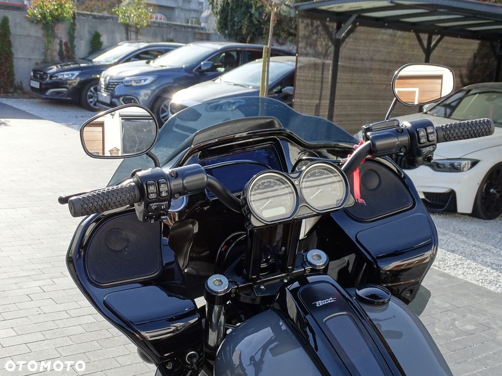 Harley-Davidson Touring Road Glide - 13