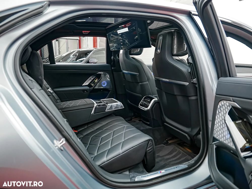 BMW Seria 7 740d xDrive - 14
