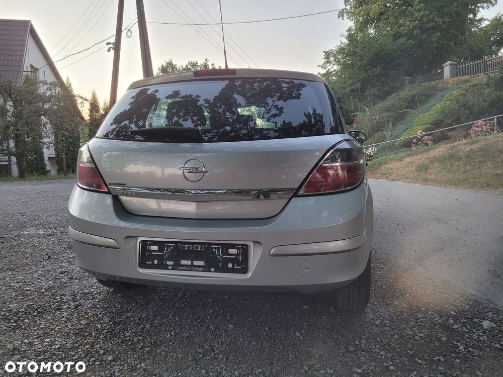 Opel Astra 1.6 Innovation - 20