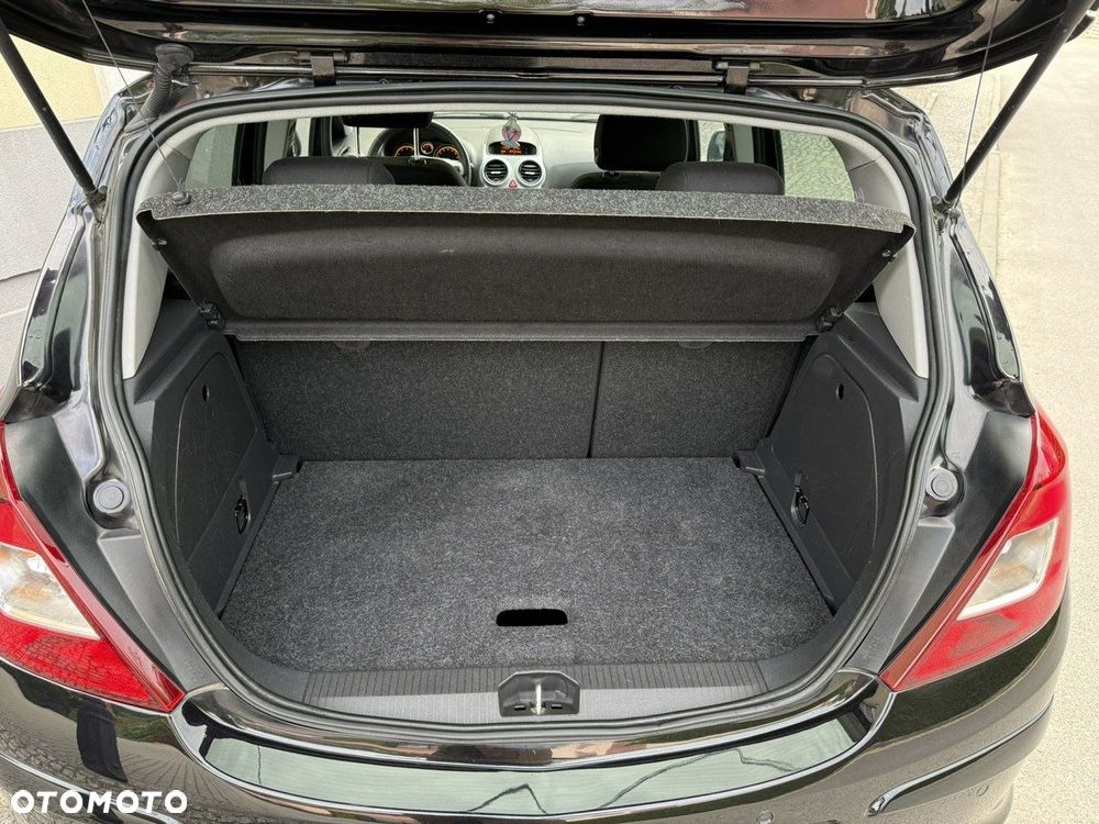 Opel Corsa 1.4 16V Satellite - 14