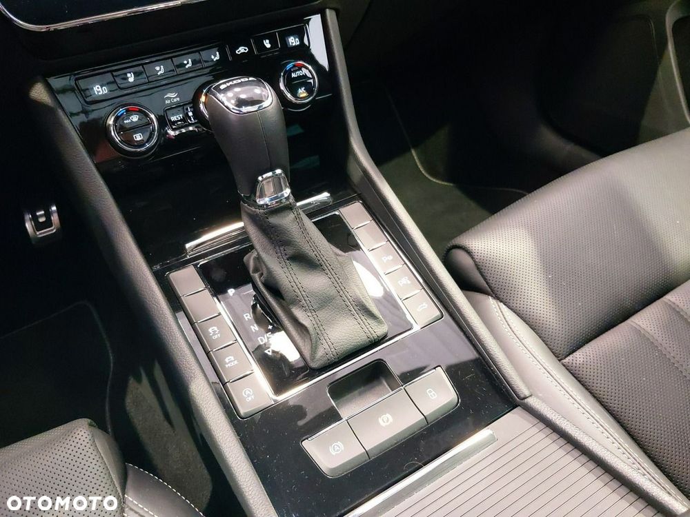 Skoda Superb 2.0 TSI DSG L&K - 39