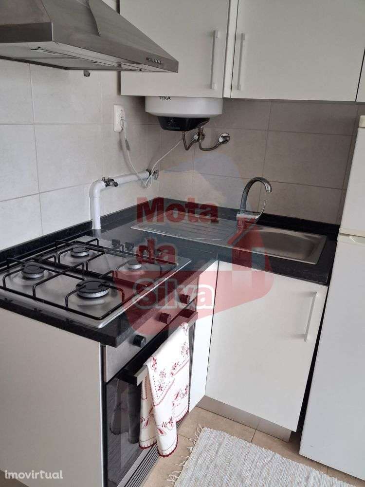 Excelente apartamento T2 para arrendamento em Almada - Grande imagem: 2/14