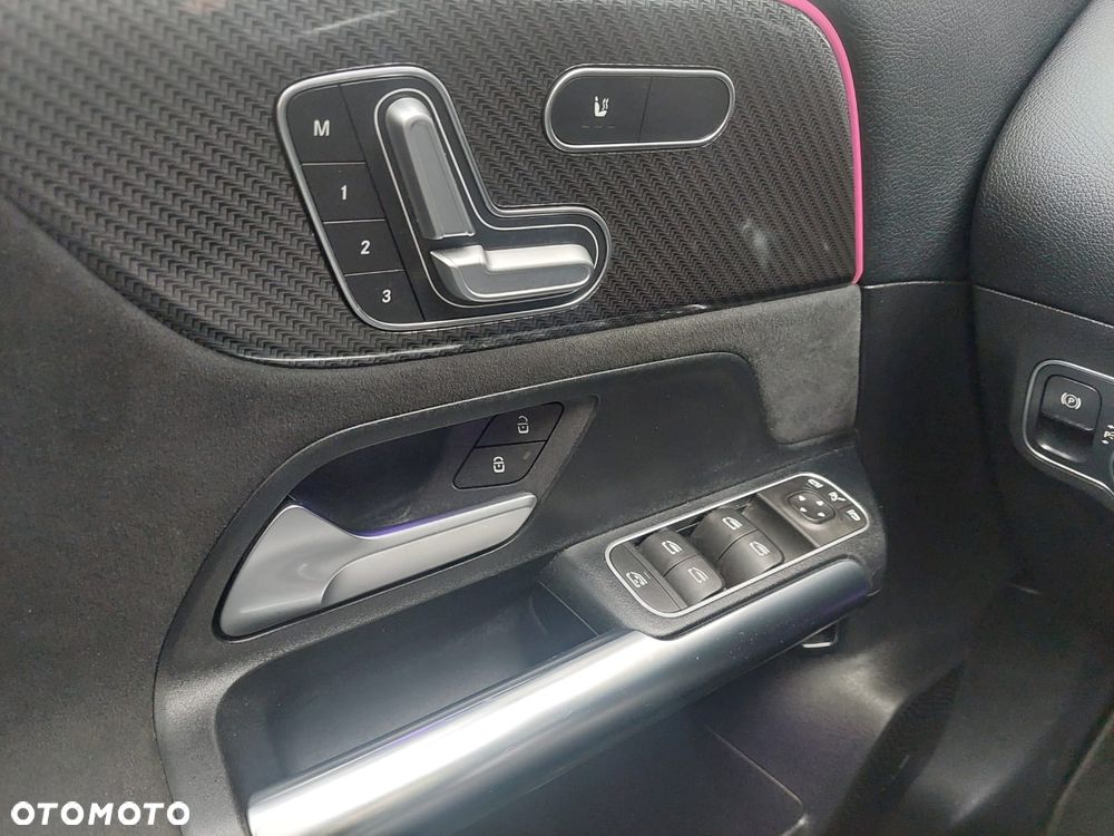 Mercedes-Benz Klasa B 180 d 7G-DCT AMG Line - 25