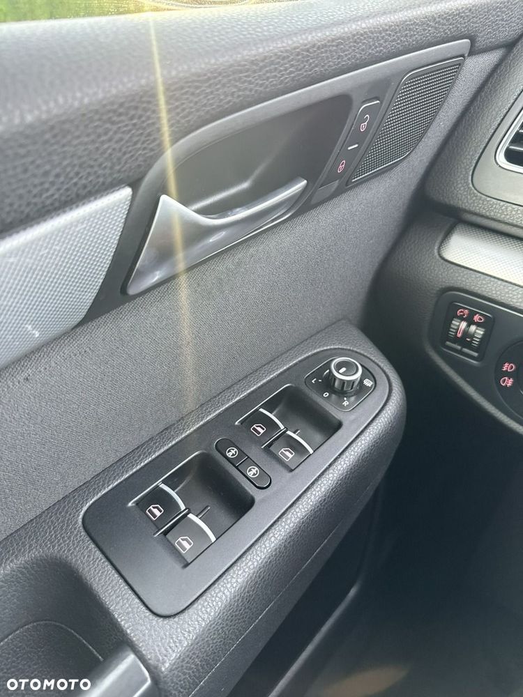 Volkswagen Sharan - 19