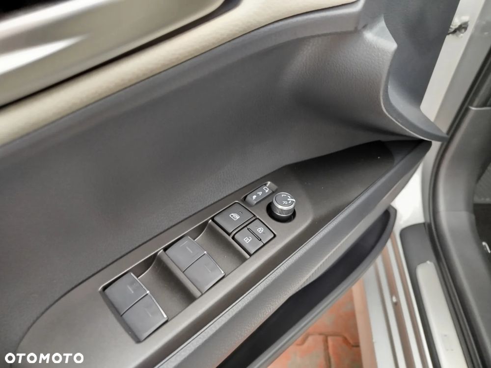 Toyota Camry 2.5 Hybrid Dynamic Force Prestige e-CVT - 9