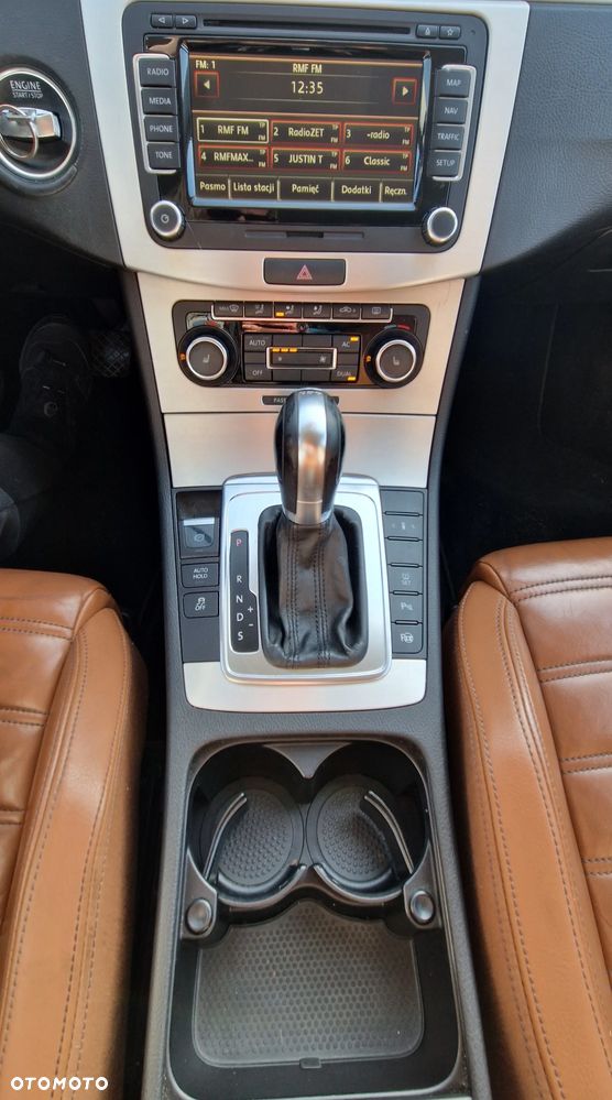 Volkswagen Passat CC - 11