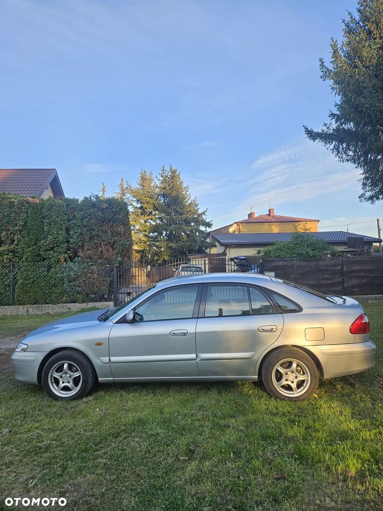 Mazda 626 2000 photo 2