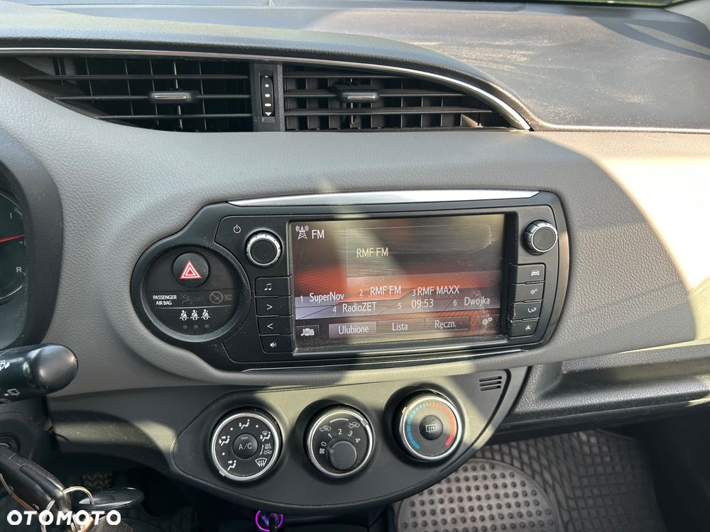 Toyota Yaris 1.33 Prestige - 18