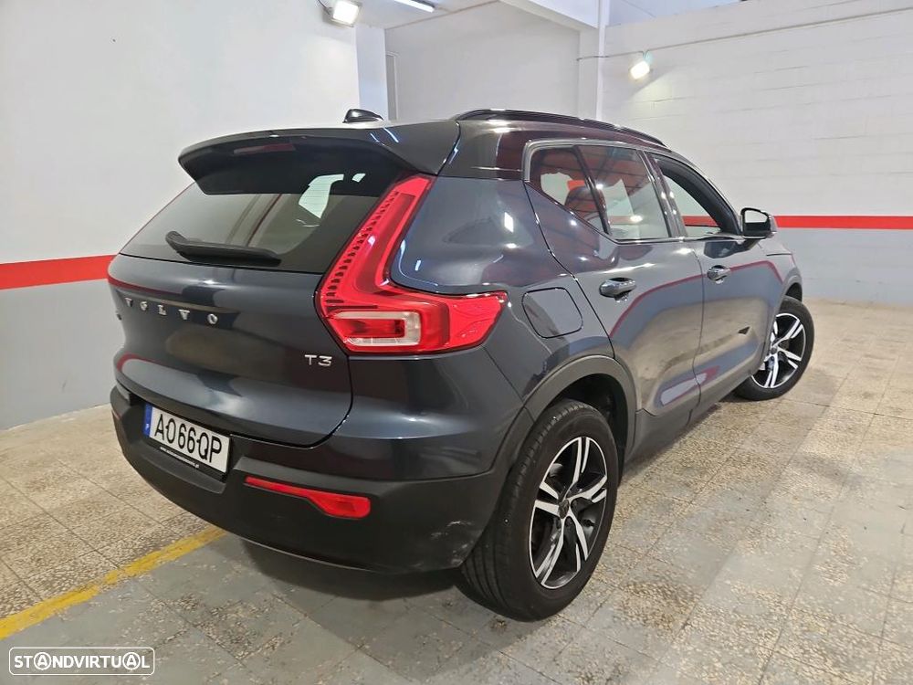 Volvo XC 40 1.5 T3 R-Design Geartronic - 3