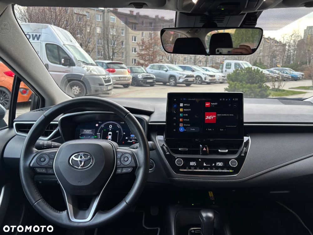 Toyota Corolla 1.8 Hybrid Executive - 23