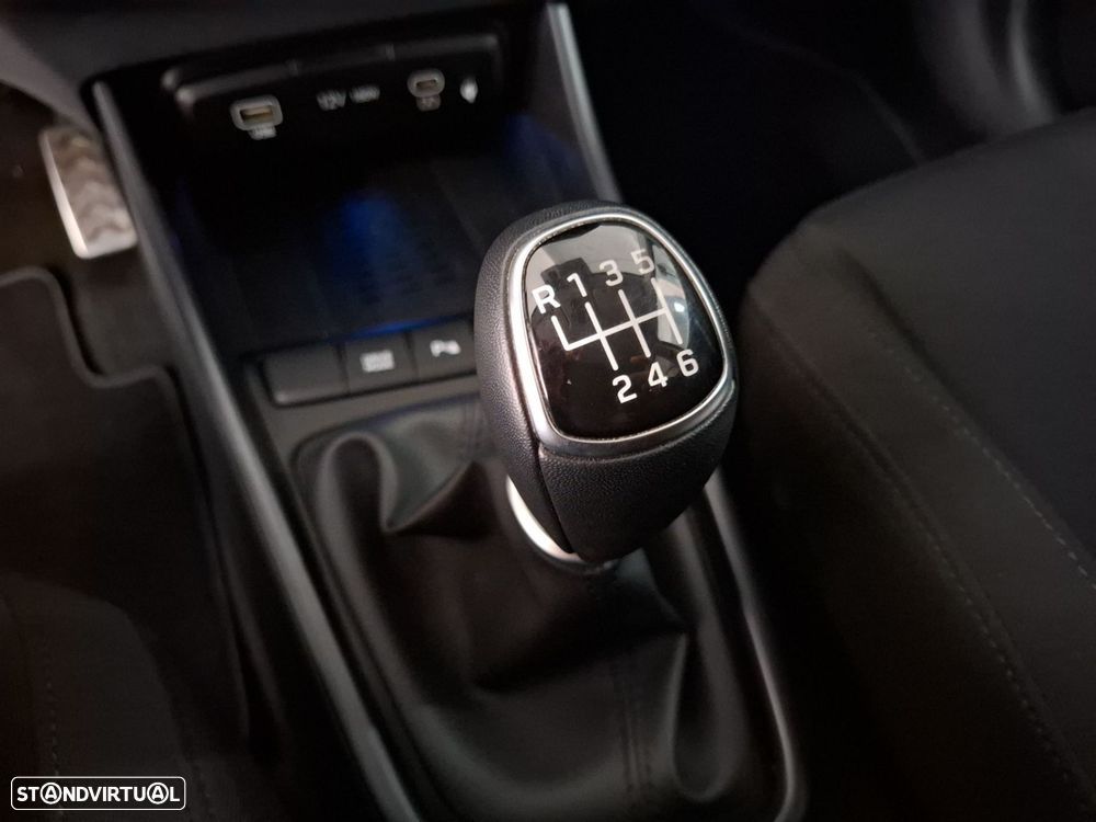 Hyundai Bayon 1.0 T-GDI Premium - 18