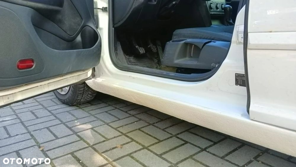 Skoda Octavia 1.6 Combi Classic - 8