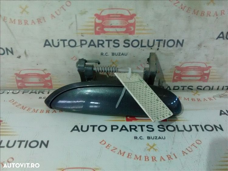 maner exterior usa stanga spate dacia logan mcv 1.5 dci an fabr. 2011 - 1