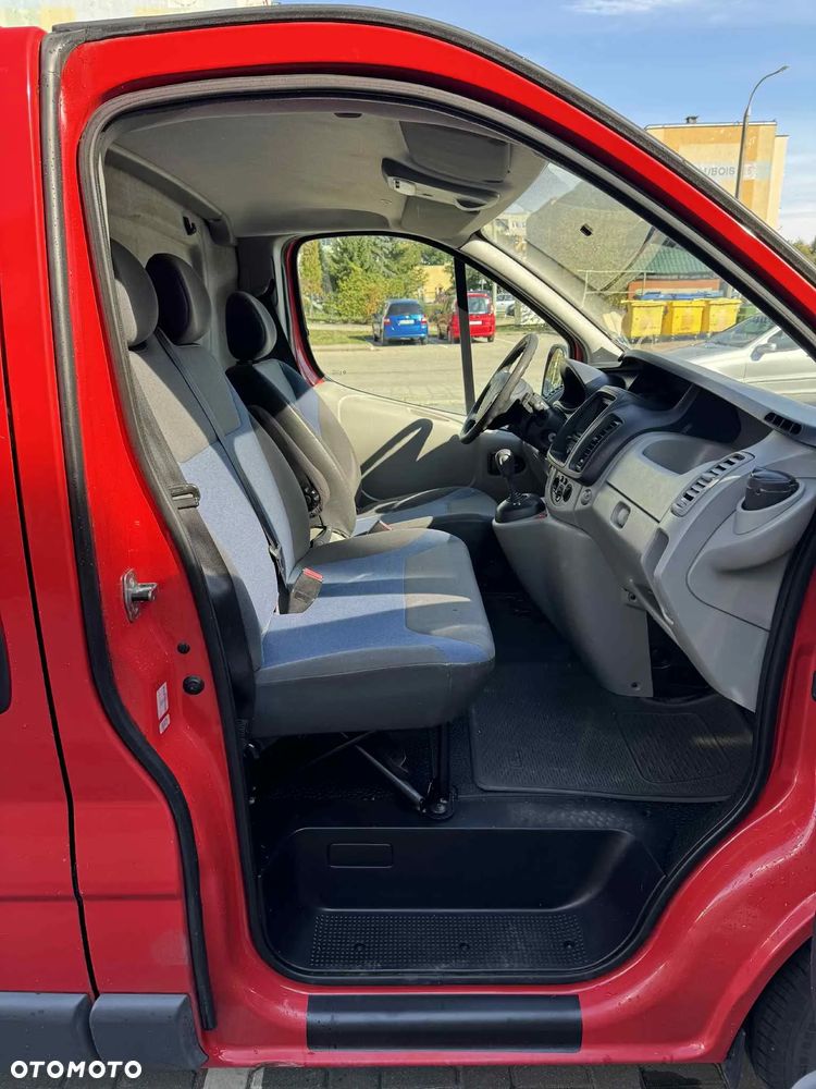 Renault Trafic - 10
