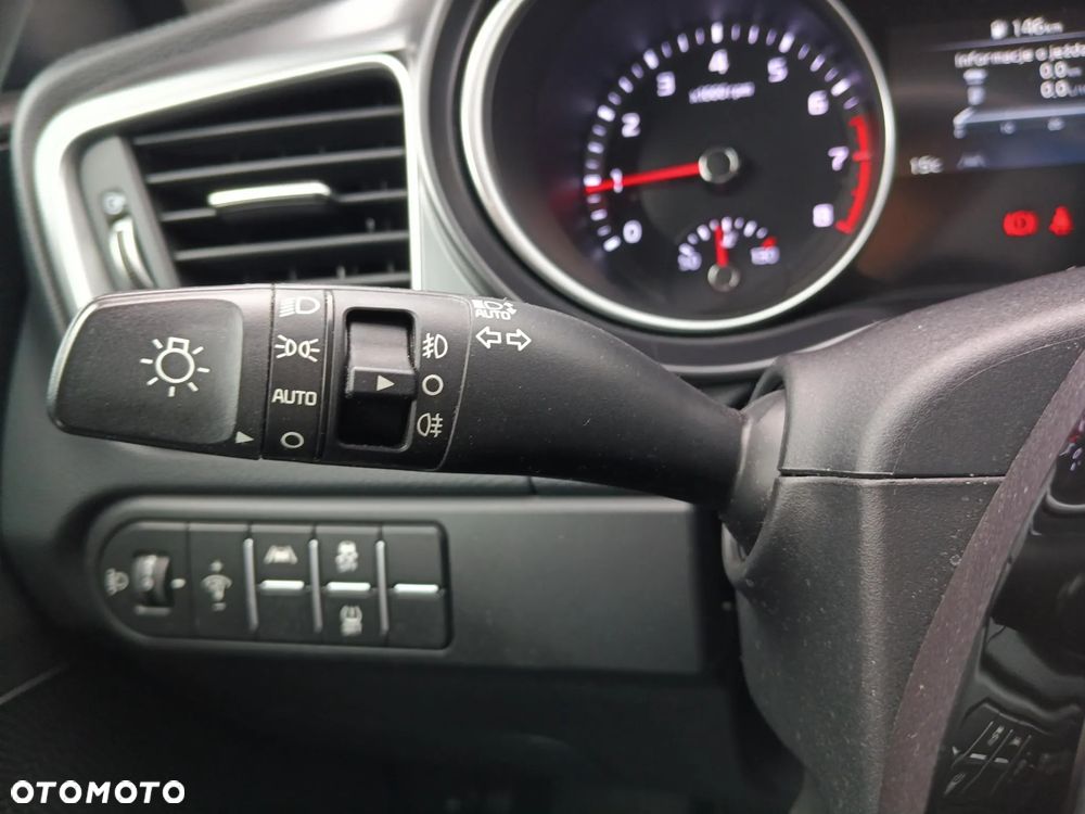 Kia Ceed 1.5 T-GDI M - 22