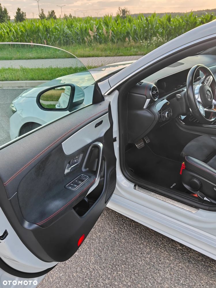 Mercedes-Benz CLA 180 AMG Line 7G-DCT - 10
