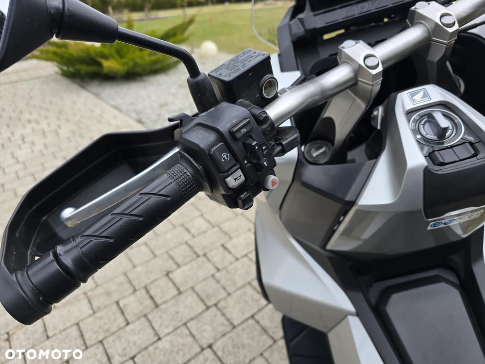 Honda ADV350 - 11