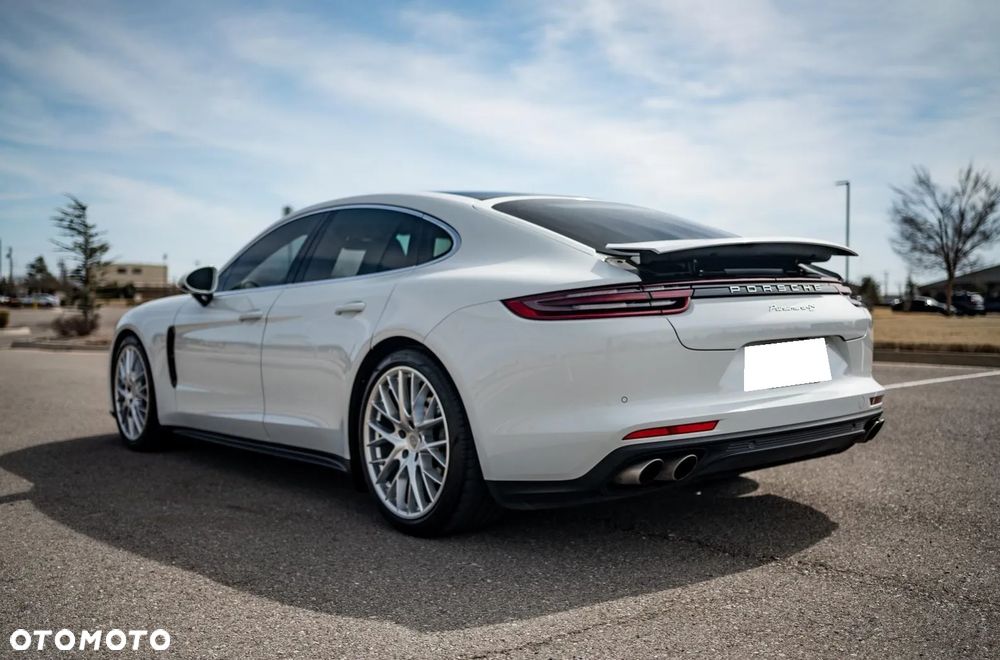 Porsche Panamera 4S - 6