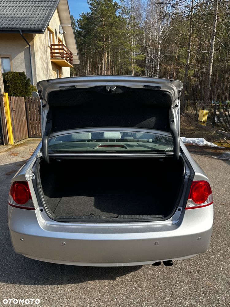 Honda Civic 1.8 Base - 9