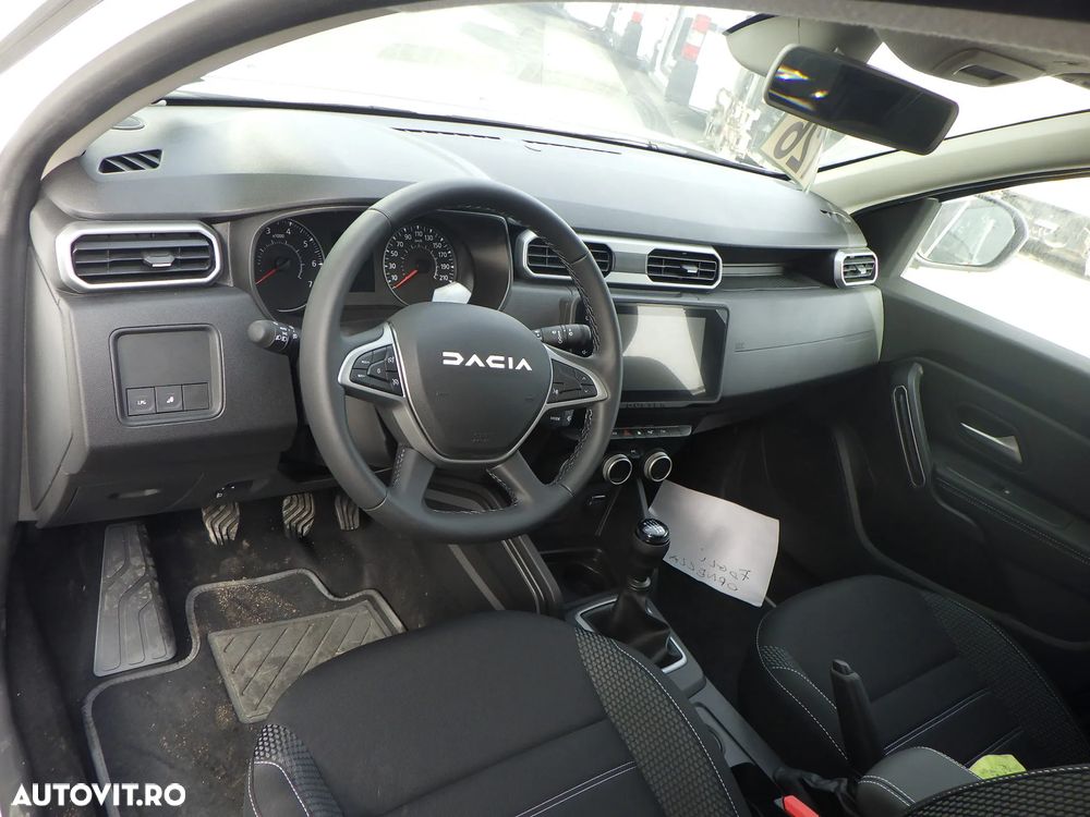 Dezmembrez Dacia Duster an 2023 , motor 1.0 TCE ,Benzina  , - 6