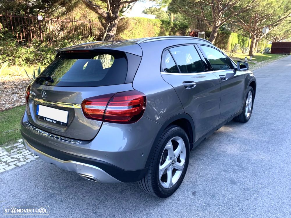 Mercedes-Benz GLA 180 d Urban - 27