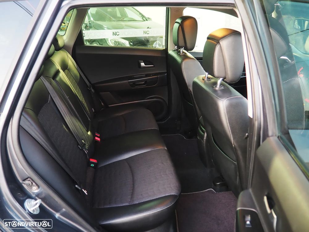 Kia Ceed SW - 12