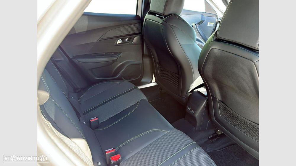 Peugeot 2008 1.2 Hybrid GT e-DCS6 - 16