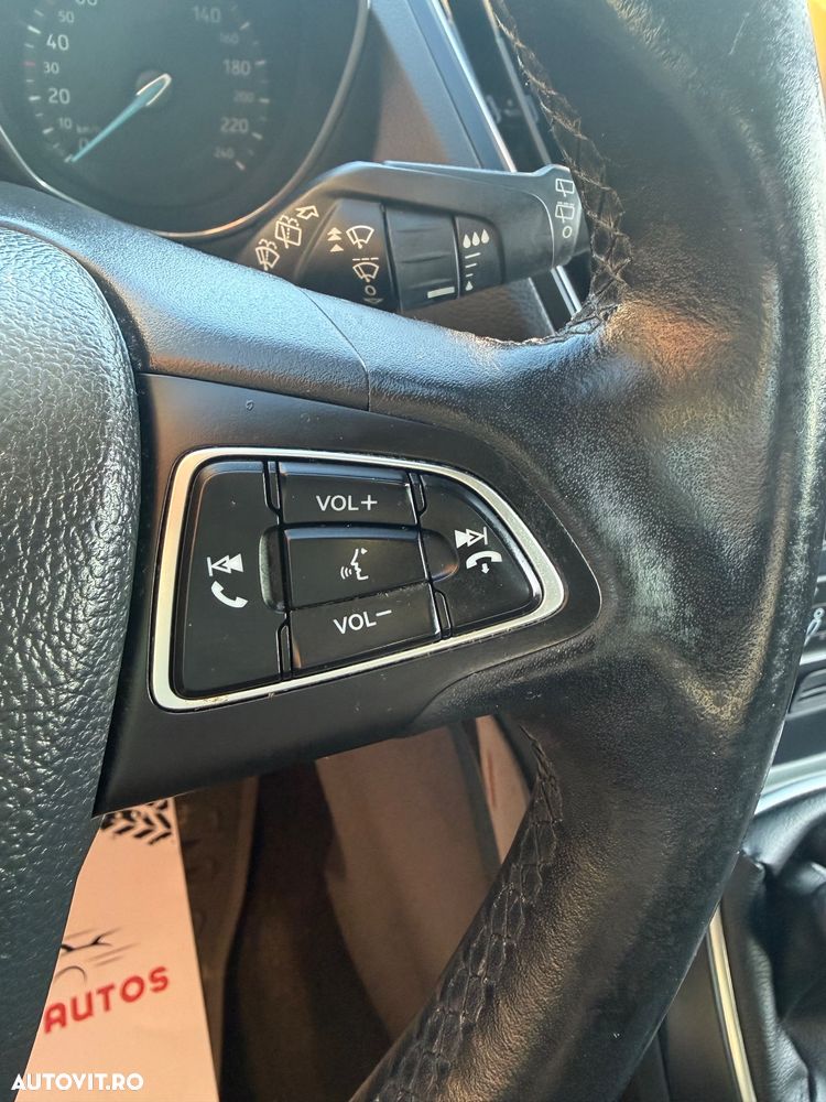 Ford Grand C-Max - 22