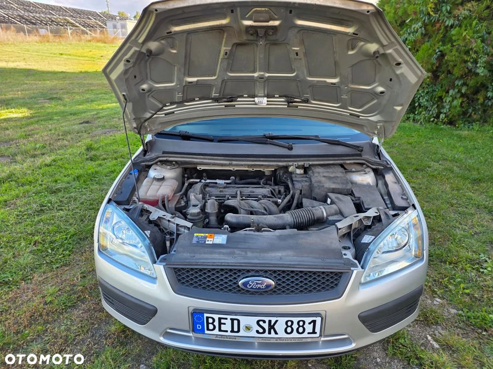 Ford Focus 1.6 16V Ambiente - 20