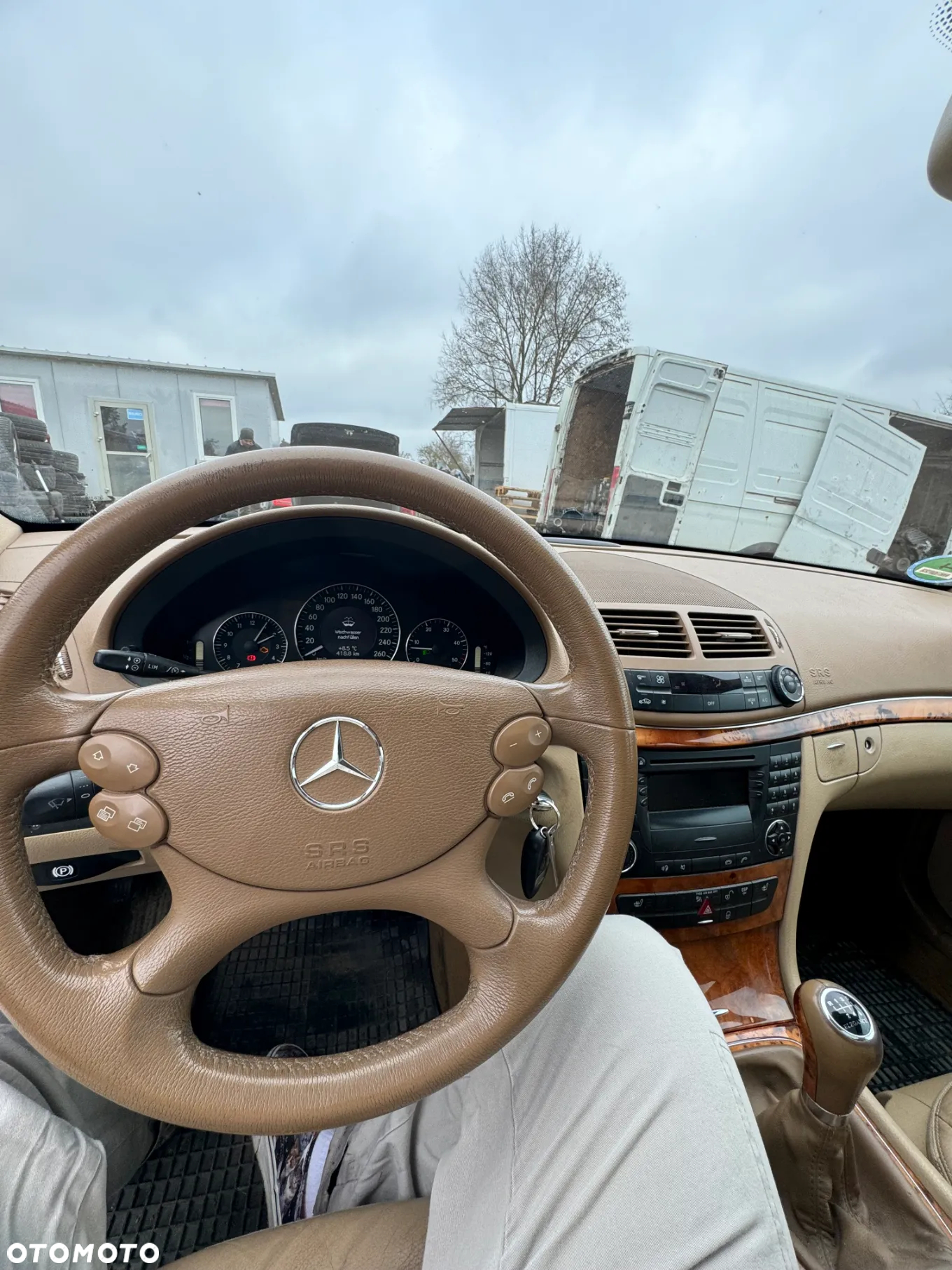 MERCEDES BENZ W211 LIFT MASKA POKRYWA SILNIKA C300 - 21